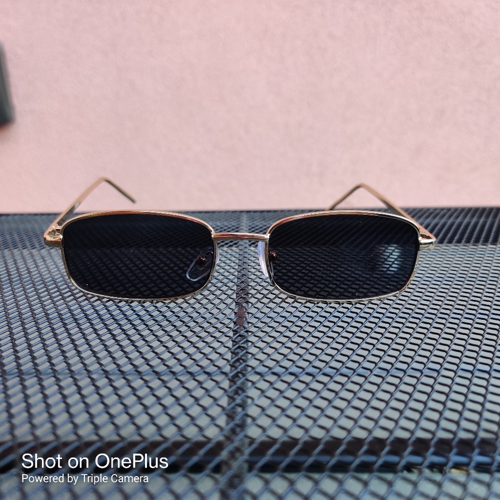 🚭 5¼″ sunglasses